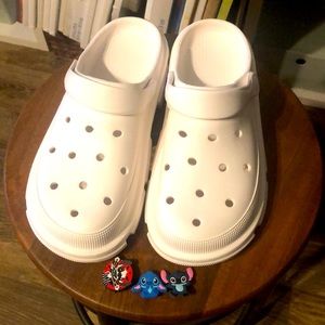 Like* Crocs with free charms